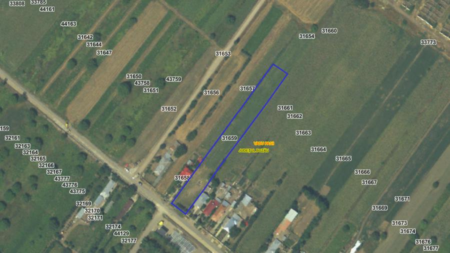 Teren intravilan de 4077 mp, în Vadu Pașii