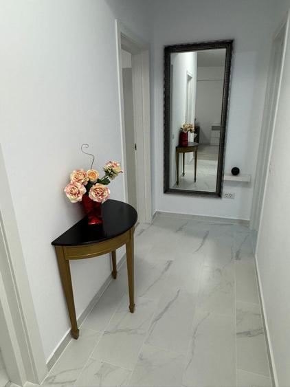 Apartament cu 2 camere decomandat în Podu Roș