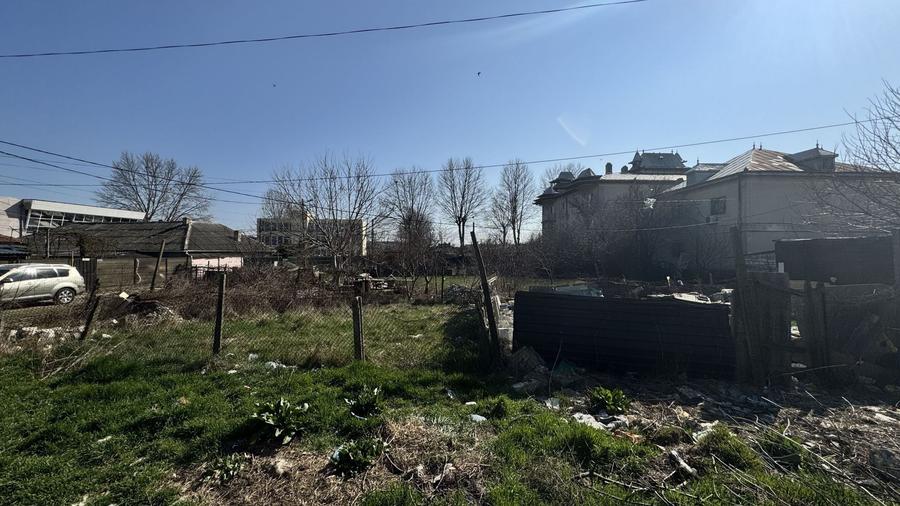 Teren Construcții intravilan de 1028 mp, în