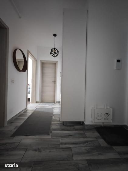 Apartament cu 2 camere decomandat în Apărătorii Patriei