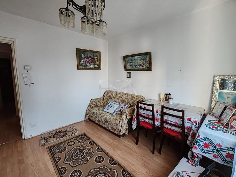 Apartament cu 3 camere decomandat în Drumul Taberei