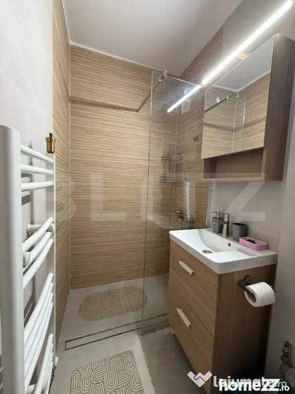Apartament cu 2 camere semidecomandat în Democrației