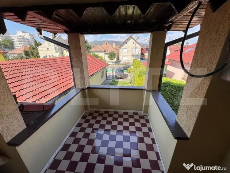 Casa, zona 0, vedere panoramica spre santurile Cetatii pre - 6