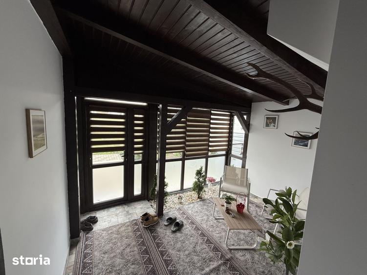Casă cu 4 camere cu Teren 297 Mp în Șcheia