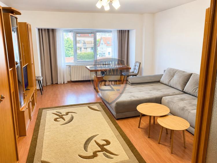 Apartament cu 3 camere decomandat, mobilat în Stadion
