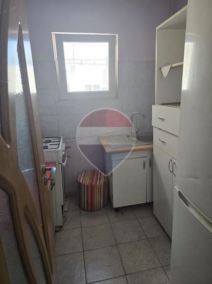 Apartament cu 2 camere semidecomandat în 1 Decembrie 1918