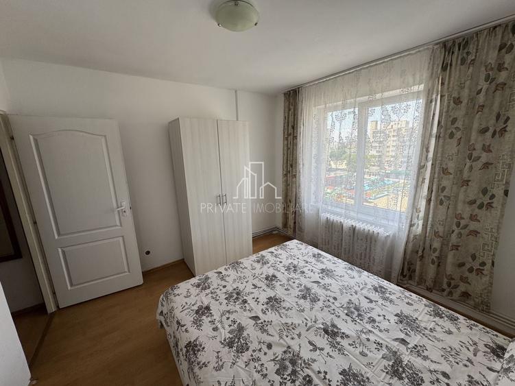 Apartament cu 3 camere decomandat în Diamant