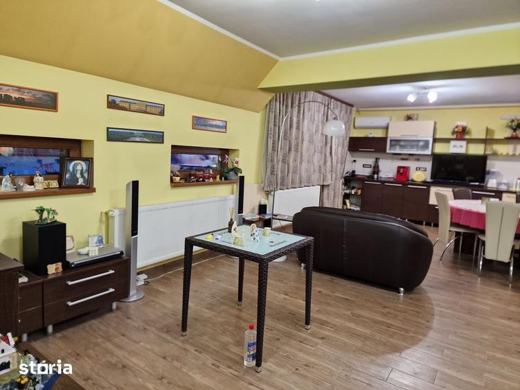 Casă cu Teren 906 Mp în Central