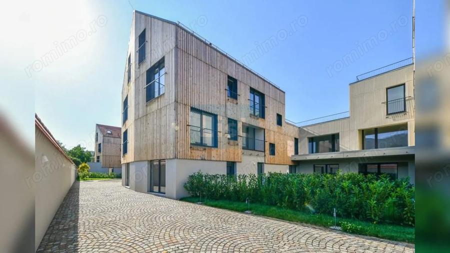 Apartament cu 2 camere decomandat în Est
