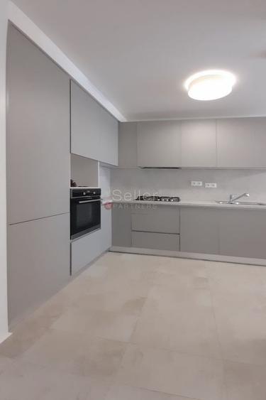 Apartament cu 2 camere semidecomandat, mobilat în Drumul Poienii