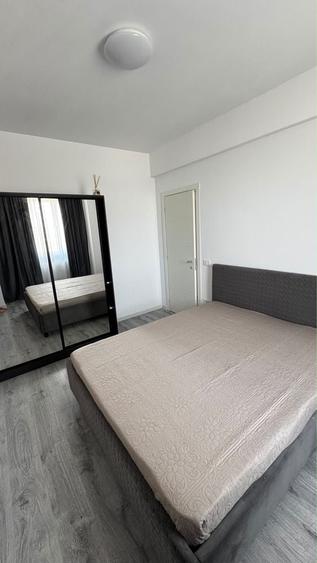 Apartament cu 3 camere semidecomandat în Lunca Cetățuii