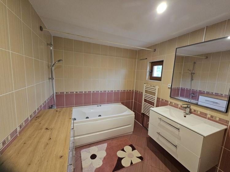 Casă individuală cu 4 camere cu Canalizare în Aiton