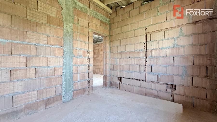 Duplex cu 4 camere cu Canalizare în Moșnița Nouă