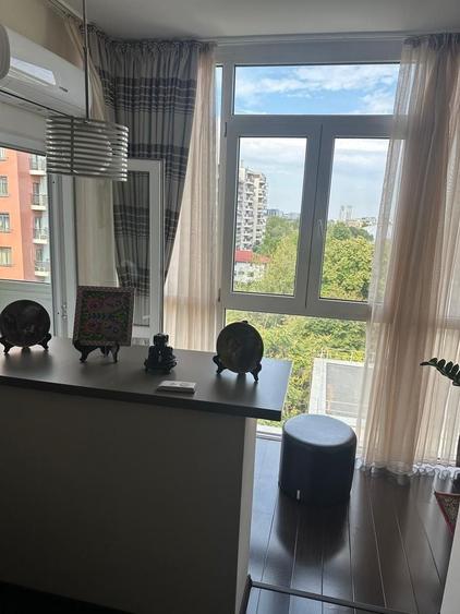 Apartament cu 3 camere semidecomandat în Ștefan cel Mare