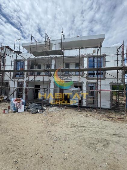 Duplex cu 4 camere cu Canalizare în Splaiul Unirii