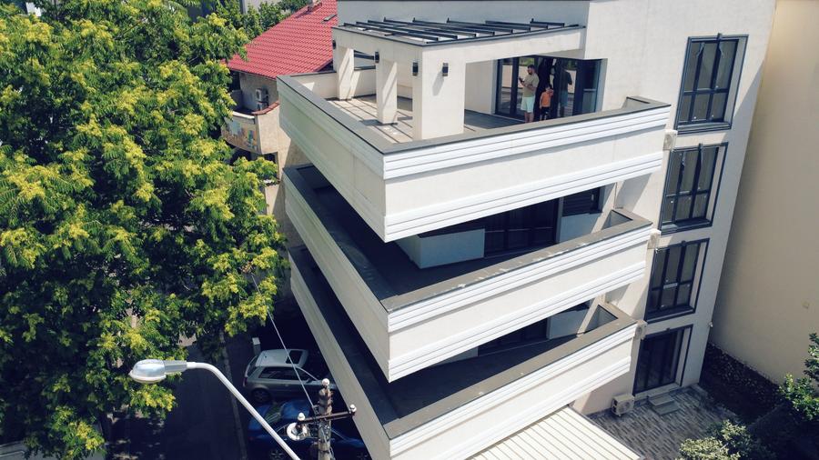 Apartament cu 3 camere decomandat în Herăstrău