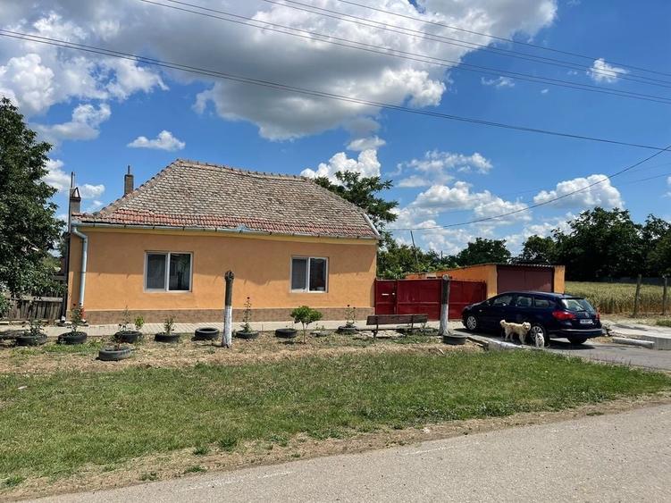 Casă cu 4 camere în Toager