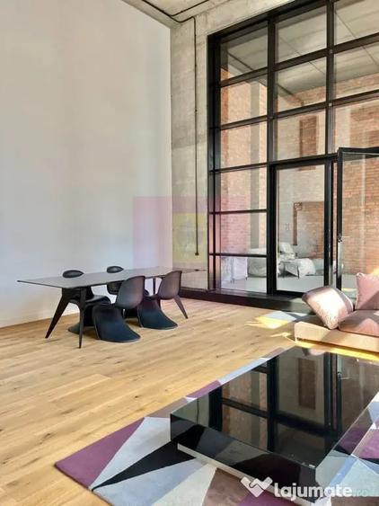 Apartament cu 4 camere decomandat în Est