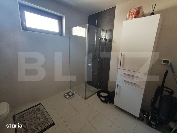 Casă cu 4 camere în Rontău