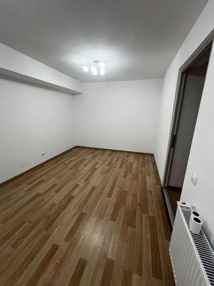 Apartament cu 2 camere decomandat în Roșu