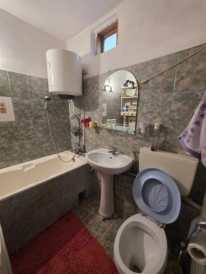 Casă cu 4 camere cu Teren 1900 Mp în Poiana Mare