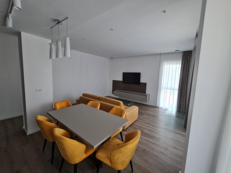 Apartament cu 3 camere decomandat în Tomis Plus