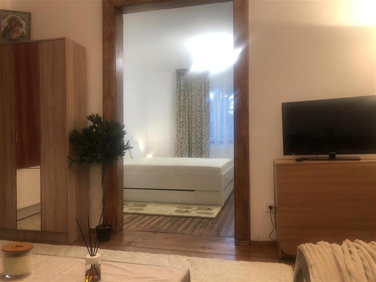 Casă individuală cu 2 camere cu Canalizare în Ultracentral