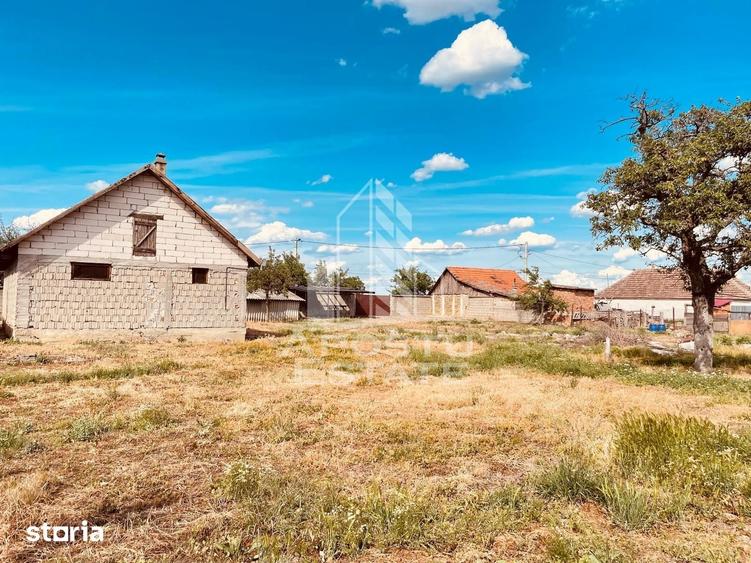 Casă cu 2 camere cu Teren 1472 Mp în Central