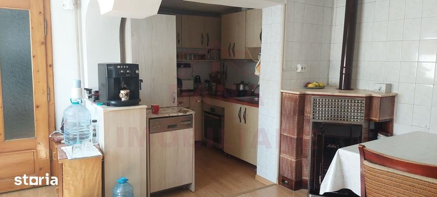 Casă cu 4 camere cu Teren 260 Mp în Central
