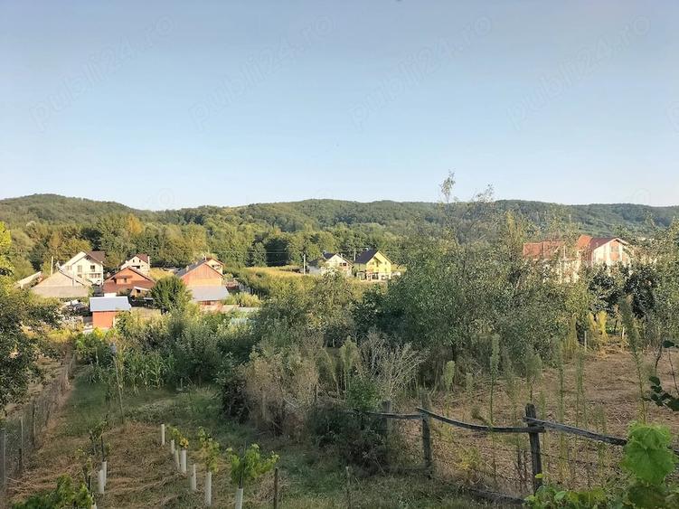 Casă cu 5 camere cu Teren 1000 Mp în Central