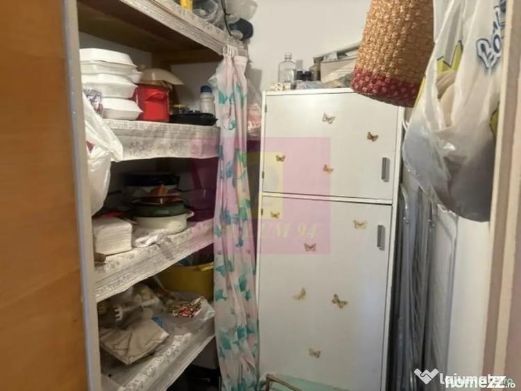 Apartament cu 3 camere decomandat în Drumul Sării