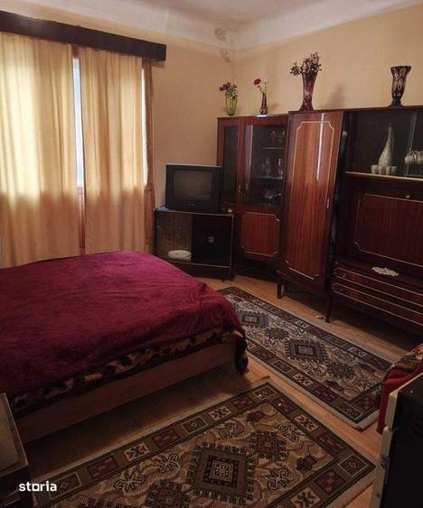 Casă cu 3 camere cu Teren 72 Mp în Central
