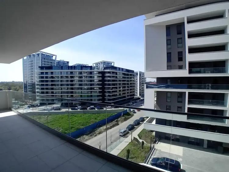 Apartament cu 3 camere decomandat în Barbu Văcărescu
