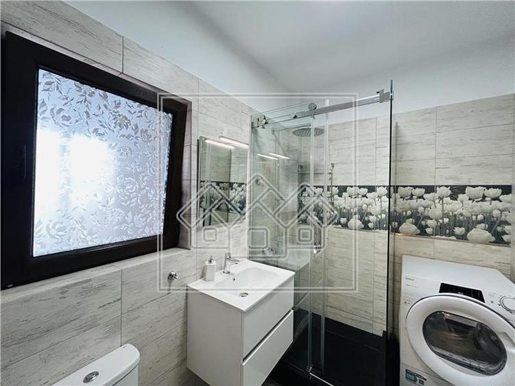Apartament cu 4 camere nedecomandat în Exterior Sud