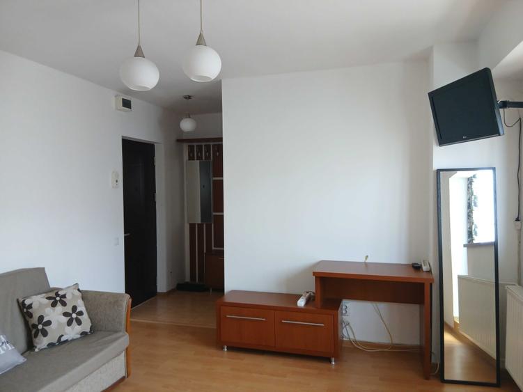 Proprietar Inchiriez garsoniera moderna open-space, complet utilata, Sincai Tineretulu - 5