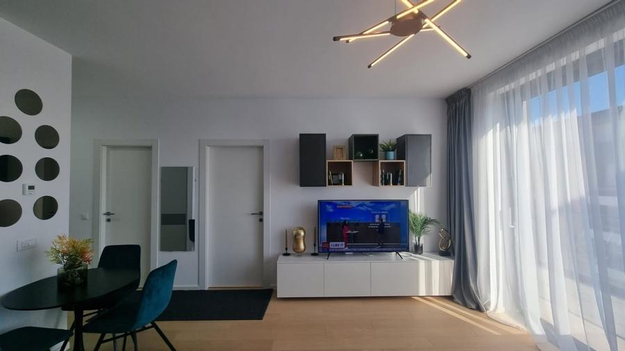 Apartament cu 2 camere decomandat în Băneasa