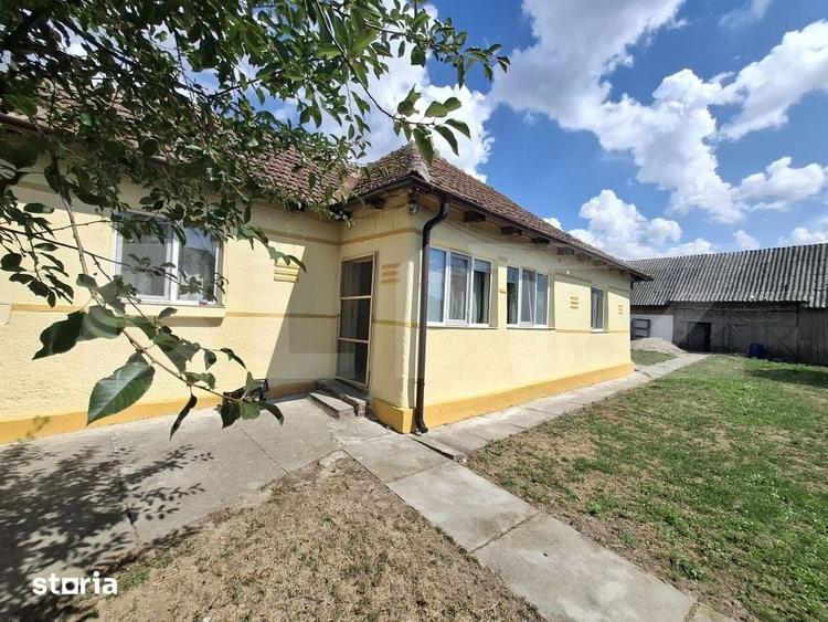 Casă cu 2 camere cu Teren 2880 Mp în Gelu