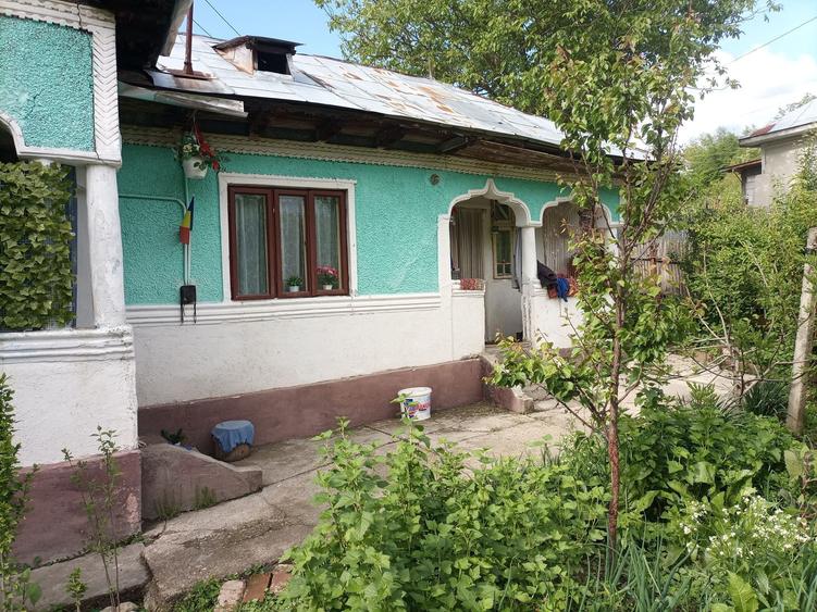 Casă cu 3 camere în Coșerele