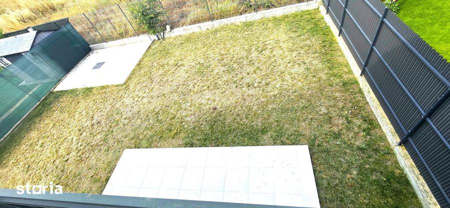 Casă cu 5 camere cu Teren 330 Mp în Ferme