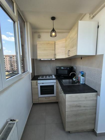 Apartament cu 3 camere semidecomandat în Chiajna