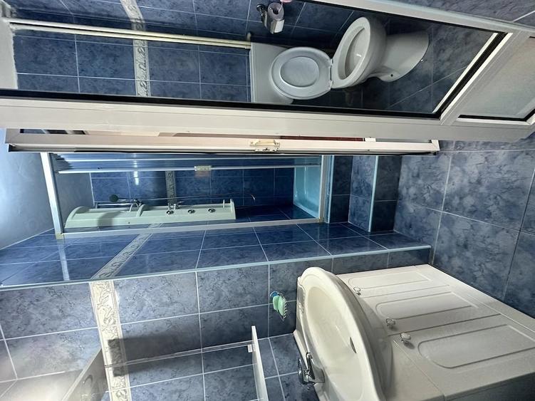 Apartament cu 3 camere decomandat în Dristor