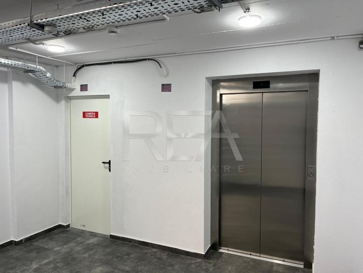 Spațiu comercial, de 1,750 mp, în Otopeni