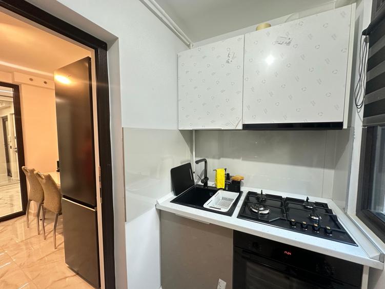 Apartament cu 2 camere decomandat în Micro 20