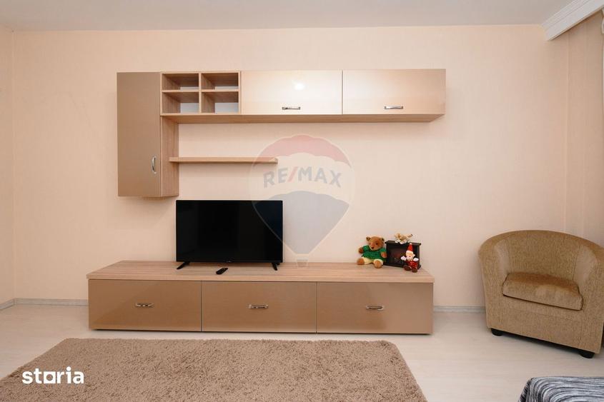Apartament de inchiriat, 2 camere, decomandat Pite?ti, Negru Voda - 1