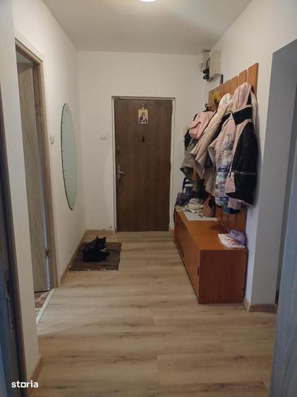 Apartament cu 3 camere decomandat în Brâncoveanu
