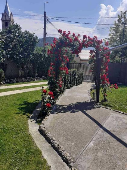 Casă cu 2 camere cu Teren 1192 Mp în Sântămăria-Orlea