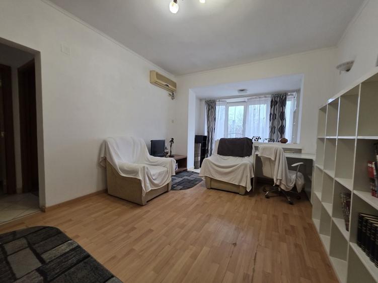 Apartament cu 2 camere semidecomandat, mobilat în Kogălniceanu