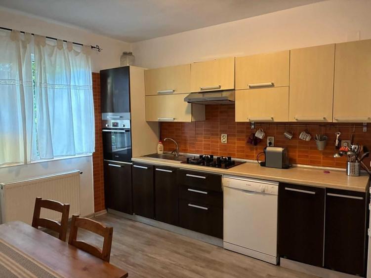 Casă cu 4 camere în Agigea