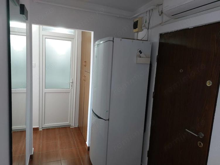 Apartament cu 2 camere decomandat în Craiter