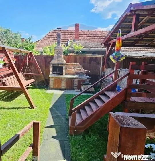 Casă cu 7 camere cu Teren 342 Mp în Calea Clujului
